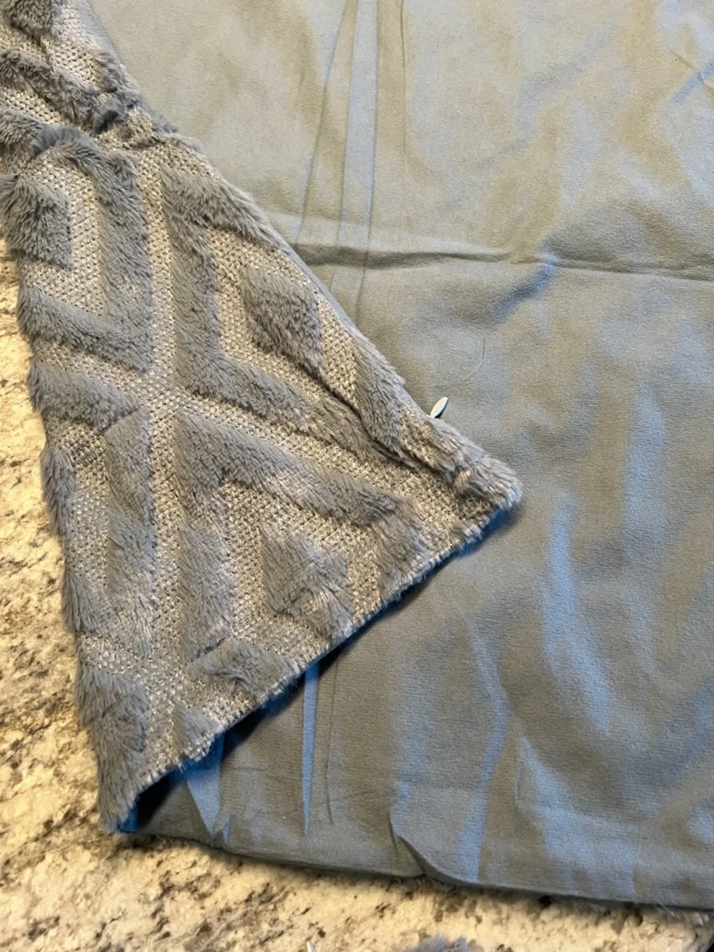 Cozy Faux Fur Gray Diamond Textured Pillow Covers 18 x 18  Set of 2 NWOT